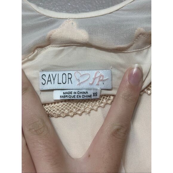 NWOT Saylor Hollie Lace Band Collar Mini Dress Women's XS - Picture 5 of 13